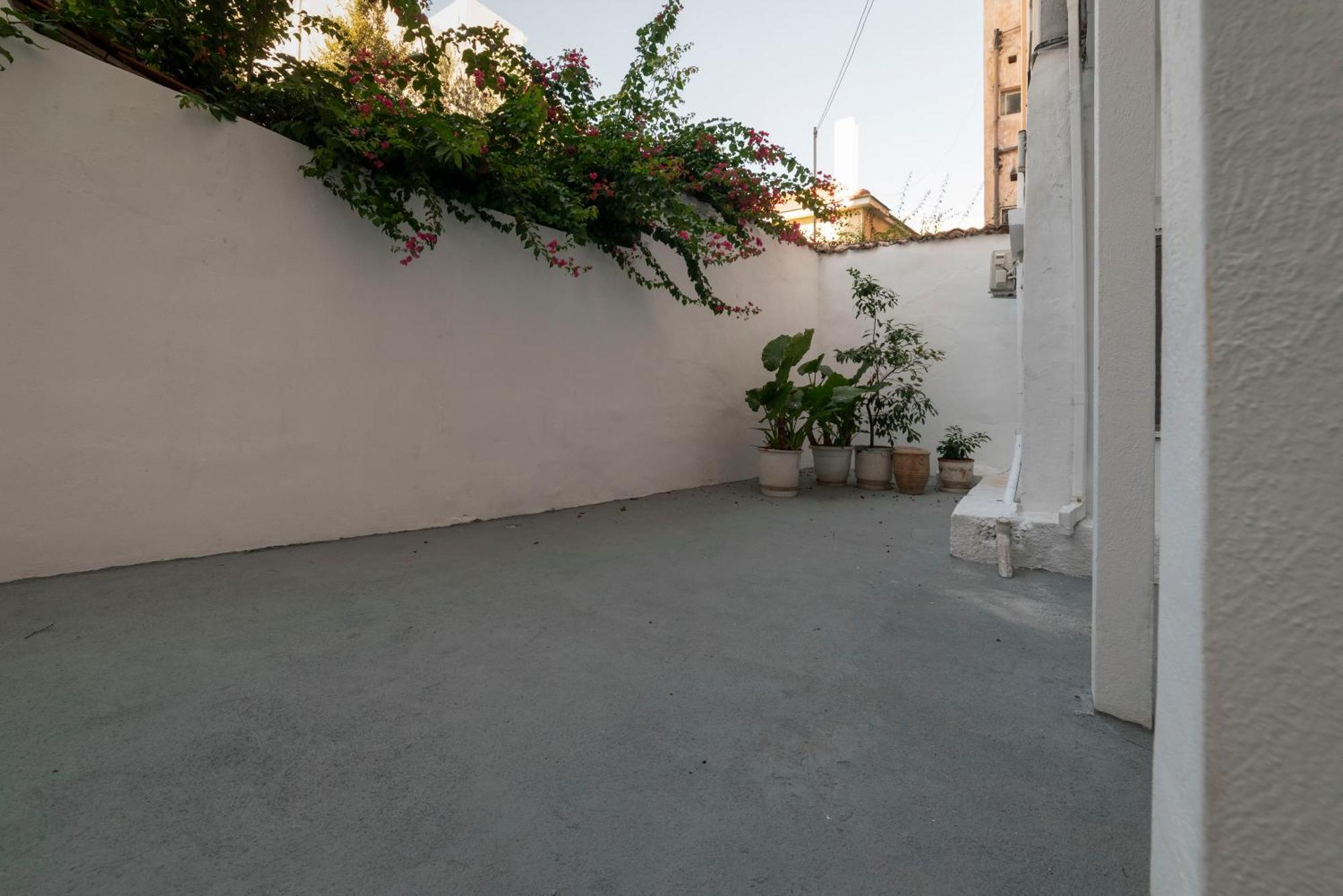 Thissio Getaway 2Ba Next To Athens Ancient Market Exterior photo