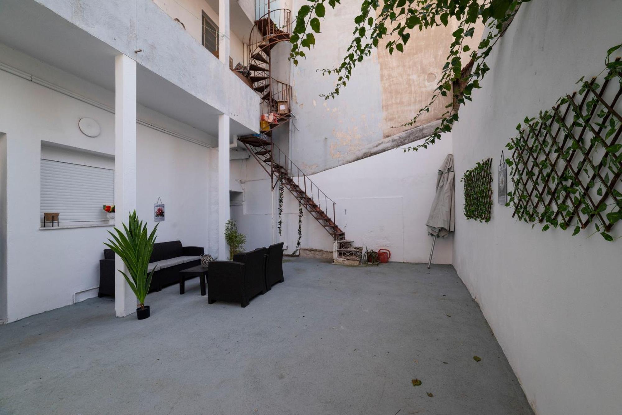 Thissio Getaway 2Ba Next To Athens Ancient Market Exterior photo